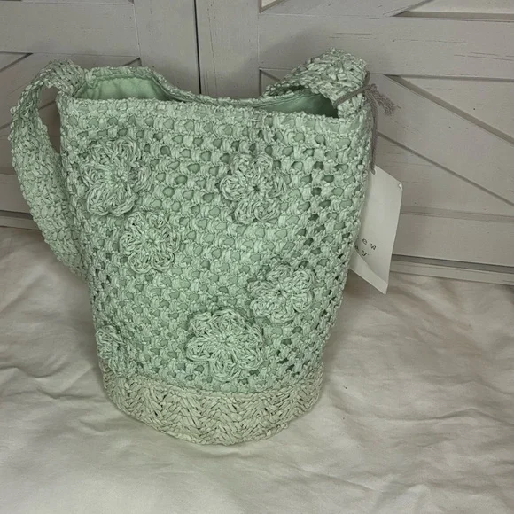 A New Day Light Green Crochet Bucket Bag - Picture 4 of 6